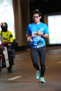 BIB: 1260
                            <button type="button" onclick="openModal(18662940)" class="btn btn-primary btn-sm float-right btn-popup" data-toggle="modal" data-target=".modal-high-quality">
                        <i class="fas fa-shopping-cart"></i> Add to Cart
                    </button>
                                            <button type="button" onclick="isThisMe(18662940, true)" class="btn btn-success btn-sm float-right btn-popup btn-isme hidden" data-toggle="tooltip" data-placement="bottom" title="นี่คือรูปของคุณใช่ไหม คลิกที่นี่เพื่อเอาเข้าอัลบั้ม">
                        <i class="fas fa-plus"></i> Add to album
                    </button>
                    <button type="button" onclick="isThisMe(18662940, false)" class="btn btn-warning btn-sm float-right btn-popup btn-isnotme hidden">
                        <i class="fas fa-ban"></i> Remove from album
                    </button>