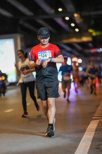 BIB: 124
                            <button type="button" onclick="openModal(18759063)" class="btn btn-primary btn-sm float-right btn-popup" data-toggle="modal" data-target=".modal-high-quality">
                        <i class="fas fa-shopping-cart"></i> Add to Cart
                    </button>
                                            <button type="button" onclick="isThisMe(18759063, true)" class="btn btn-success btn-sm float-right btn-popup btn-isme hidden" data-toggle="tooltip" data-placement="bottom" title="นี่คือรูปของคุณใช่ไหม คลิกที่นี่เพื่อเอาเข้าอัลบั้ม">
                        <i class="fas fa-plus"></i> Add to album
                    </button>
                    <button type="button" onclick="isThisMe(18759063, false)" class="btn btn-warning btn-sm float-right btn-popup btn-isnotme hidden">
                        <i class="fas fa-ban"></i> Remove from album
                    </button>