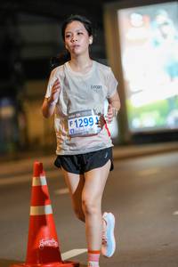 BIB: 1299
                            <button type="button" onclick="openModal(18759292)" class="btn btn-primary btn-sm float-right btn-popup" data-toggle="modal" data-target=".modal-high-quality">
                        <i class="fas fa-shopping-cart"></i> Add to Cart
                    </button>
                                            <button type="button" onclick="isThisMe(18759292, true)" class="btn btn-success btn-sm float-right btn-popup btn-isme hidden" data-toggle="tooltip" data-placement="bottom" title="นี่คือรูปของคุณใช่ไหม คลิกที่นี่เพื่อเอาเข้าอัลบั้ม">
                        <i class="fas fa-plus"></i> Add to album
                    </button>
                    <button type="button" onclick="isThisMe(18759292, false)" class="btn btn-warning btn-sm float-right btn-popup btn-isnotme hidden">
                        <i class="fas fa-ban"></i> Remove from album
                    </button>