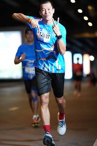 BIB: 12607, 1903
                            <button type="button" onclick="openModal(18662604)" class="btn btn-primary btn-sm float-right btn-popup" data-toggle="modal" data-target=".modal-high-quality">
                        <i class="fas fa-shopping-cart"></i> Add to Cart
                    </button>
                                            <button type="button" onclick="isThisMe(18662604, true)" class="btn btn-success btn-sm float-right btn-popup btn-isme hidden" data-toggle="tooltip" data-placement="bottom" title="นี่คือรูปของคุณใช่ไหม คลิกที่นี่เพื่อเอาเข้าอัลบั้ม">
                        <i class="fas fa-plus"></i> Add to album
                    </button>
                    <button type="button" onclick="isThisMe(18662604, false)" class="btn btn-warning btn-sm float-right btn-popup btn-isnotme hidden">
                        <i class="fas fa-ban"></i> Remove from album
                    </button>