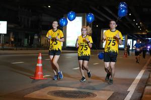 BIB: 175
                            <button type="button" onclick="openModal(18669867)" class="btn btn-primary btn-sm float-right btn-popup" data-toggle="modal" data-target=".modal-high-quality">
                        <i class="fas fa-shopping-cart"></i> Add to Cart
                    </button>
                                            <button type="button" onclick="isThisMe(18669867, true)" class="btn btn-success btn-sm float-right btn-popup btn-isme hidden" data-toggle="tooltip" data-placement="bottom" title="นี่คือรูปของคุณใช่ไหม คลิกที่นี่เพื่อเอาเข้าอัลบั้ม">
                        <i class="fas fa-plus"></i> Add to album
                    </button>
                    <button type="button" onclick="isThisMe(18669867, false)" class="btn btn-warning btn-sm float-right btn-popup btn-isnotme hidden">
                        <i class="fas fa-ban"></i> Remove from album
                    </button>