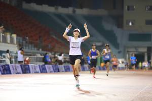 BIB: 11941
                            <button type="button" onclick="openModal(18689180)" class="btn btn-primary btn-sm float-right btn-popup" data-toggle="modal" data-target=".modal-high-quality">
                        <i class="fas fa-shopping-cart"></i> Add to Cart
                    </button>
                                            <button type="button" onclick="isThisMe(18689180, true)" class="btn btn-success btn-sm float-right btn-popup btn-isme hidden" data-toggle="tooltip" data-placement="bottom" title="นี่คือรูปของคุณใช่ไหม คลิกที่นี่เพื่อเอาเข้าอัลบั้ม">
                        <i class="fas fa-plus"></i> Add to album
                    </button>
                    <button type="button" onclick="isThisMe(18689180, false)" class="btn btn-warning btn-sm float-right btn-popup btn-isnotme hidden">
                        <i class="fas fa-ban"></i> Remove from album
                    </button>