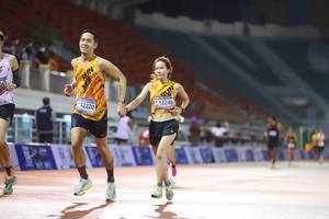 BIB: 945, 12220, 12246
                            <button type="button" onclick="openModal(18684118)" class="btn btn-primary btn-sm float-right btn-popup" data-toggle="modal" data-target=".modal-high-quality">
                        <i class="fas fa-shopping-cart"></i> Add to Cart
                    </button>
                                            <button type="button" onclick="isThisMe(18684118, true)" class="btn btn-success btn-sm float-right btn-popup btn-isme hidden" data-toggle="tooltip" data-placement="bottom" title="นี่คือรูปของคุณใช่ไหม คลิกที่นี่เพื่อเอาเข้าอัลบั้ม">
                        <i class="fas fa-plus"></i> Add to album
                    </button>
                    <button type="button" onclick="isThisMe(18684118, false)" class="btn btn-warning btn-sm float-right btn-popup btn-isnotme hidden">
                        <i class="fas fa-ban"></i> Remove from album
                    </button>