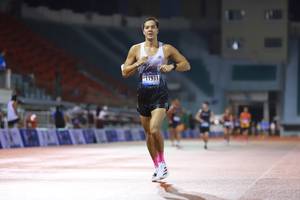 BIB: 11931
                            <button type="button" onclick="openModal(18683128)" class="btn btn-primary btn-sm float-right btn-popup" data-toggle="modal" data-target=".modal-high-quality">
                        <i class="fas fa-shopping-cart"></i> Add to Cart
                    </button>
                                            <button type="button" onclick="isThisMe(18683128, true)" class="btn btn-success btn-sm float-right btn-popup btn-isme hidden" data-toggle="tooltip" data-placement="bottom" title="นี่คือรูปของคุณใช่ไหม คลิกที่นี่เพื่อเอาเข้าอัลบั้ม">
                        <i class="fas fa-plus"></i> Add to album
                    </button>
                    <button type="button" onclick="isThisMe(18683128, false)" class="btn btn-warning btn-sm float-right btn-popup btn-isnotme hidden">
                        <i class="fas fa-ban"></i> Remove from album
                    </button>