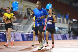 BIB: 165, 11844
                            <button type="button" onclick="openModal(18678055)" class="btn btn-primary btn-sm float-right btn-popup" data-toggle="modal" data-target=".modal-high-quality">
                        <i class="fas fa-shopping-cart"></i> Add to Cart
                    </button>
                                            <button type="button" onclick="isThisMe(18678055, true)" class="btn btn-success btn-sm float-right btn-popup btn-isme hidden" data-toggle="tooltip" data-placement="bottom" title="นี่คือรูปของคุณใช่ไหม คลิกที่นี่เพื่อเอาเข้าอัลบั้ม">
                        <i class="fas fa-plus"></i> Add to album
                    </button>
                    <button type="button" onclick="isThisMe(18678055, false)" class="btn btn-warning btn-sm float-right btn-popup btn-isnotme hidden">
                        <i class="fas fa-ban"></i> Remove from album
                    </button>