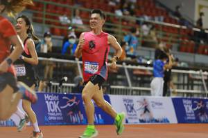 BIB: 1839, 2012, 11906
                            <button type="button" onclick="openModal(18689606)" class="btn btn-primary btn-sm float-right btn-popup" data-toggle="modal" data-target=".modal-high-quality">
                        <i class="fas fa-shopping-cart"></i> Add to Cart
                    </button>
                                            <button type="button" onclick="isThisMe(18689606, true)" class="btn btn-success btn-sm float-right btn-popup btn-isme hidden" data-toggle="tooltip" data-placement="bottom" title="นี่คือรูปของคุณใช่ไหม คลิกที่นี่เพื่อเอาเข้าอัลบั้ม">
                        <i class="fas fa-plus"></i> Add to album
                    </button>
                    <button type="button" onclick="isThisMe(18689606, false)" class="btn btn-warning btn-sm float-right btn-popup btn-isnotme hidden">
                        <i class="fas fa-ban"></i> Remove from album
                    </button>