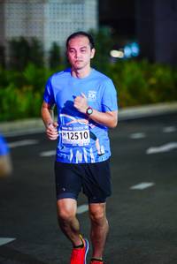 BIB: 12510
                            <button type="button" onclick="openModal(18754984)" class="btn btn-primary btn-sm float-right btn-popup" data-toggle="modal" data-target=".modal-high-quality">
                        <i class="fas fa-shopping-cart"></i> Add to Cart
                    </button>
                                            <button type="button" onclick="isThisMe(18754984, true)" class="btn btn-success btn-sm float-right btn-popup btn-isme hidden" data-toggle="tooltip" data-placement="bottom" title="นี่คือรูปของคุณใช่ไหม คลิกที่นี่เพื่อเอาเข้าอัลบั้ม">
                        <i class="fas fa-plus"></i> Add to album
                    </button>
                    <button type="button" onclick="isThisMe(18754984, false)" class="btn btn-warning btn-sm float-right btn-popup btn-isnotme hidden">
                        <i class="fas fa-ban"></i> Remove from album
                    </button>