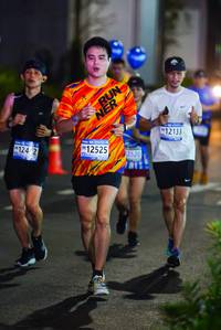 BIB: 124, 12525, 12133
                            <button type="button" onclick="openModal(18754967)" class="btn btn-primary btn-sm float-right btn-popup" data-toggle="modal" data-target=".modal-high-quality">
                        <i class="fas fa-shopping-cart"></i> Add to Cart
                    </button>
                                            <button type="button" onclick="isThisMe(18754967, true)" class="btn btn-success btn-sm float-right btn-popup btn-isme hidden" data-toggle="tooltip" data-placement="bottom" title="นี่คือรูปของคุณใช่ไหม คลิกที่นี่เพื่อเอาเข้าอัลบั้ม">
                        <i class="fas fa-plus"></i> Add to album
                    </button>
                    <button type="button" onclick="isThisMe(18754967, false)" class="btn btn-warning btn-sm float-right btn-popup btn-isnotme hidden">
                        <i class="fas fa-ban"></i> Remove from album
                    </button>