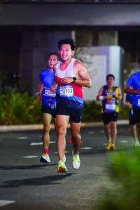 BIB: 1220, 12153
                            <button type="button" onclick="openModal(18737526)" class="btn btn-primary btn-sm float-right btn-popup" data-toggle="modal" data-target=".modal-high-quality">
                        <i class="fas fa-shopping-cart"></i> Add to Cart
                    </button>
                                            <button type="button" onclick="isThisMe(18737526, true)" class="btn btn-success btn-sm float-right btn-popup btn-isme hidden" data-toggle="tooltip" data-placement="bottom" title="นี่คือรูปของคุณใช่ไหม คลิกที่นี่เพื่อเอาเข้าอัลบั้ม">
                        <i class="fas fa-plus"></i> Add to album
                    </button>
                    <button type="button" onclick="isThisMe(18737526, false)" class="btn btn-warning btn-sm float-right btn-popup btn-isnotme hidden">
                        <i class="fas fa-ban"></i> Remove from album
                    </button>