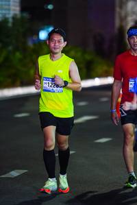 BIB: 1228
                            <button type="button" onclick="openModal(18755120)" class="btn btn-primary btn-sm float-right btn-popup" data-toggle="modal" data-target=".modal-high-quality">
                        <i class="fas fa-shopping-cart"></i> Add to Cart
                    </button>
                                            <button type="button" onclick="isThisMe(18755120, true)" class="btn btn-success btn-sm float-right btn-popup btn-isme hidden" data-toggle="tooltip" data-placement="bottom" title="นี่คือรูปของคุณใช่ไหม คลิกที่นี่เพื่อเอาเข้าอัลบั้ม">
                        <i class="fas fa-plus"></i> Add to album
                    </button>
                    <button type="button" onclick="isThisMe(18755120, false)" class="btn btn-warning btn-sm float-right btn-popup btn-isnotme hidden">
                        <i class="fas fa-ban"></i> Remove from album
                    </button>