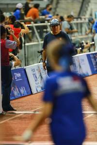 BIB: 632
                            <button type="button" onclick="openModal(18733277)" class="btn btn-primary btn-sm float-right btn-popup" data-toggle="modal" data-target=".modal-high-quality">
                        <i class="fas fa-shopping-cart"></i> Add to Cart
                    </button>
                                            <button type="button" onclick="isThisMe(18733277, true)" class="btn btn-success btn-sm float-right btn-popup btn-isme hidden" data-toggle="tooltip" data-placement="bottom" title="นี่คือรูปของคุณใช่ไหม คลิกที่นี่เพื่อเอาเข้าอัลบั้ม">
                        <i class="fas fa-plus"></i> Add to album
                    </button>
                    <button type="button" onclick="isThisMe(18733277, false)" class="btn btn-warning btn-sm float-right btn-popup btn-isnotme hidden">
                        <i class="fas fa-ban"></i> Remove from album
                    </button>