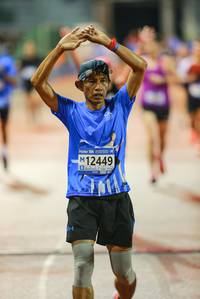 BIB: 12449
                            <button type="button" onclick="openModal(18733193)" class="btn btn-primary btn-sm float-right btn-popup" data-toggle="modal" data-target=".modal-high-quality">
                        <i class="fas fa-shopping-cart"></i> Add to Cart
                    </button>
                                            <button type="button" onclick="isThisMe(18733193, true)" class="btn btn-success btn-sm float-right btn-popup btn-isme hidden" data-toggle="tooltip" data-placement="bottom" title="นี่คือรูปของคุณใช่ไหม คลิกที่นี่เพื่อเอาเข้าอัลบั้ม">
                        <i class="fas fa-plus"></i> Add to album
                    </button>
                    <button type="button" onclick="isThisMe(18733193, false)" class="btn btn-warning btn-sm float-right btn-popup btn-isnotme hidden">
                        <i class="fas fa-ban"></i> Remove from album
                    </button>