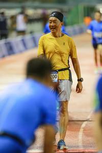 BIB: 200
                            <button type="button" onclick="openModal(18757589)" class="btn btn-primary btn-sm float-right btn-popup" data-toggle="modal" data-target=".modal-high-quality">
                        <i class="fas fa-shopping-cart"></i> Add to Cart
                    </button>
                                            <button type="button" onclick="isThisMe(18757589, true)" class="btn btn-success btn-sm float-right btn-popup btn-isme hidden" data-toggle="tooltip" data-placement="bottom" title="นี่คือรูปของคุณใช่ไหม คลิกที่นี่เพื่อเอาเข้าอัลบั้ม">
                        <i class="fas fa-plus"></i> Add to album
                    </button>
                    <button type="button" onclick="isThisMe(18757589, false)" class="btn btn-warning btn-sm float-right btn-popup btn-isnotme hidden">
                        <i class="fas fa-ban"></i> Remove from album
                    </button>