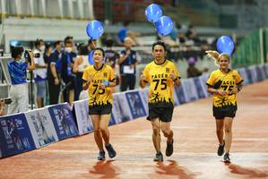 BIB: 28641
                            <button type="button" onclick="openModal(18758528)" class="btn btn-primary btn-sm float-right btn-popup" data-toggle="modal" data-target=".modal-high-quality">
                        <i class="fas fa-shopping-cart"></i> Add to Cart
                    </button>
                                            <button type="button" onclick="isThisMe(18758528, true)" class="btn btn-success btn-sm float-right btn-popup btn-isme hidden" data-toggle="tooltip" data-placement="bottom" title="นี่คือรูปของคุณใช่ไหม คลิกที่นี่เพื่อเอาเข้าอัลบั้ม">
                        <i class="fas fa-plus"></i> Add to album
                    </button>
                    <button type="button" onclick="isThisMe(18758528, false)" class="btn btn-warning btn-sm float-right btn-popup btn-isnotme hidden">
                        <i class="fas fa-ban"></i> Remove from album
                    </button>