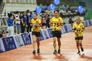 BIB: 1993
                            <button type="button" onclick="openModal(18758530)" class="btn btn-primary btn-sm float-right btn-popup" data-toggle="modal" data-target=".modal-high-quality">
                        <i class="fas fa-shopping-cart"></i> Add to Cart
                    </button>
                                            <button type="button" onclick="isThisMe(18758530, true)" class="btn btn-success btn-sm float-right btn-popup btn-isme hidden" data-toggle="tooltip" data-placement="bottom" title="นี่คือรูปของคุณใช่ไหม คลิกที่นี่เพื่อเอาเข้าอัลบั้ม">
                        <i class="fas fa-plus"></i> Add to album
                    </button>
                    <button type="button" onclick="isThisMe(18758530, false)" class="btn btn-warning btn-sm float-right btn-popup btn-isnotme hidden">
                        <i class="fas fa-ban"></i> Remove from album
                    </button>