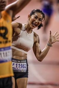 BIB: 116, 11982, 201
                            <button type="button" onclick="openModal(18754170)" class="btn btn-primary btn-sm float-right btn-popup" data-toggle="modal" data-target=".modal-high-quality">
                        <i class="fas fa-shopping-cart"></i> Add to Cart
                    </button>
                                            <button type="button" onclick="isThisMe(18754170, true)" class="btn btn-success btn-sm float-right btn-popup btn-isme hidden" data-toggle="tooltip" data-placement="bottom" title="นี่คือรูปของคุณใช่ไหม คลิกที่นี่เพื่อเอาเข้าอัลบั้ม">
                        <i class="fas fa-plus"></i> Add to album
                    </button>
                    <button type="button" onclick="isThisMe(18754170, false)" class="btn btn-warning btn-sm float-right btn-popup btn-isnotme hidden">
                        <i class="fas fa-ban"></i> Remove from album
                    </button>