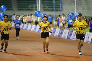 BIB: 167
                            <button type="button" onclick="openModal(18743869)" class="btn btn-primary btn-sm float-right btn-popup" data-toggle="modal" data-target=".modal-high-quality">
                        <i class="fas fa-shopping-cart"></i> Add to Cart
                    </button>
                                            <button type="button" onclick="isThisMe(18743869, true)" class="btn btn-success btn-sm float-right btn-popup btn-isme hidden" data-toggle="tooltip" data-placement="bottom" title="นี่คือรูปของคุณใช่ไหม คลิกที่นี่เพื่อเอาเข้าอัลบั้ม">
                        <i class="fas fa-plus"></i> Add to album
                    </button>
                    <button type="button" onclick="isThisMe(18743869, false)" class="btn btn-warning btn-sm float-right btn-popup btn-isnotme hidden">
                        <i class="fas fa-ban"></i> Remove from album
                    </button>