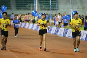 BIB: 170
                            <button type="button" onclick="openModal(18743870)" class="btn btn-primary btn-sm float-right btn-popup" data-toggle="modal" data-target=".modal-high-quality">
                        <i class="fas fa-shopping-cart"></i> Add to Cart
                    </button>
                                            <button type="button" onclick="isThisMe(18743870, true)" class="btn btn-success btn-sm float-right btn-popup btn-isme hidden" data-toggle="tooltip" data-placement="bottom" title="นี่คือรูปของคุณใช่ไหม คลิกที่นี่เพื่อเอาเข้าอัลบั้ม">
                        <i class="fas fa-plus"></i> Add to album
                    </button>
                    <button type="button" onclick="isThisMe(18743870, false)" class="btn btn-warning btn-sm float-right btn-popup btn-isnotme hidden">
                        <i class="fas fa-ban"></i> Remove from album
                    </button>