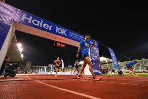 BIB: 142, 0000
                            <button type="button" onclick="openModal(18705408)" class="btn btn-primary btn-sm float-right btn-popup" data-toggle="modal" data-target=".modal-high-quality">
                        <i class="fas fa-shopping-cart"></i> Add to Cart
                    </button>
                                            <button type="button" onclick="isThisMe(18705408, true)" class="btn btn-success btn-sm float-right btn-popup btn-isme hidden" data-toggle="tooltip" data-placement="bottom" title="นี่คือรูปของคุณใช่ไหม คลิกที่นี่เพื่อเอาเข้าอัลบั้ม">
                        <i class="fas fa-plus"></i> Add to album
                    </button>
                    <button type="button" onclick="isThisMe(18705408, false)" class="btn btn-warning btn-sm float-right btn-popup btn-isnotme hidden">
                        <i class="fas fa-ban"></i> Remove from album
                    </button>