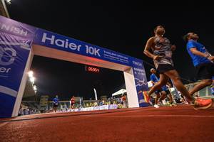 BIB: 05954, 2922, 00000
                            <button type="button" onclick="openModal(18707210)" class="btn btn-primary btn-sm float-right btn-popup" data-toggle="modal" data-target=".modal-high-quality">
                        <i class="fas fa-shopping-cart"></i> Add to Cart
                    </button>
                                            <button type="button" onclick="isThisMe(18707210, true)" class="btn btn-success btn-sm float-right btn-popup btn-isme hidden" data-toggle="tooltip" data-placement="bottom" title="นี่คือรูปของคุณใช่ไหม คลิกที่นี่เพื่อเอาเข้าอัลบั้ม">
                        <i class="fas fa-plus"></i> Add to album
                    </button>
                    <button type="button" onclick="isThisMe(18707210, false)" class="btn btn-warning btn-sm float-right btn-popup btn-isnotme hidden">
                        <i class="fas fa-ban"></i> Remove from album
                    </button>