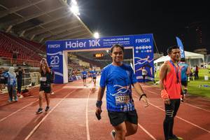 BIB: 2022, 10651, 12225, 00000, 010100
                            <button type="button" onclick="openModal(18708053)" class="btn btn-primary btn-sm float-right btn-popup" data-toggle="modal" data-target=".modal-high-quality">
                        <i class="fas fa-shopping-cart"></i> Add to Cart
                    </button>
                                            <button type="button" onclick="isThisMe(18708053, true)" class="btn btn-success btn-sm float-right btn-popup btn-isme hidden" data-toggle="tooltip" data-placement="bottom" title="นี่คือรูปของคุณใช่ไหม คลิกที่นี่เพื่อเอาเข้าอัลบั้ม">
                        <i class="fas fa-plus"></i> Add to album
                    </button>
                    <button type="button" onclick="isThisMe(18708053, false)" class="btn btn-warning btn-sm float-right btn-popup btn-isnotme hidden">
                        <i class="fas fa-ban"></i> Remove from album
                    </button>