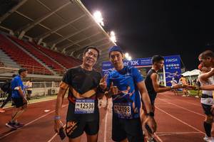 BIB: 12536, 12198, 00000
                            <button type="button" onclick="openModal(18707616)" class="btn btn-primary btn-sm float-right btn-popup" data-toggle="modal" data-target=".modal-high-quality">
                        <i class="fas fa-shopping-cart"></i> Add to Cart
                    </button>
                                            <button type="button" onclick="isThisMe(18707616, true)" class="btn btn-success btn-sm float-right btn-popup btn-isme hidden" data-toggle="tooltip" data-placement="bottom" title="นี่คือรูปของคุณใช่ไหม คลิกที่นี่เพื่อเอาเข้าอัลบั้ม">
                        <i class="fas fa-plus"></i> Add to album
                    </button>
                    <button type="button" onclick="isThisMe(18707616, false)" class="btn btn-warning btn-sm float-right btn-popup btn-isnotme hidden">
                        <i class="fas fa-ban"></i> Remove from album
                    </button>