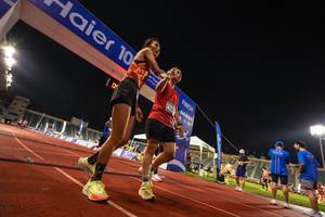 BIB: 104, 00000
                            <button type="button" onclick="openModal(18706864)" class="btn btn-primary btn-sm float-right btn-popup" data-toggle="modal" data-target=".modal-high-quality">
                        <i class="fas fa-shopping-cart"></i> Add to Cart
                    </button>
                                            <button type="button" onclick="isThisMe(18706864, true)" class="btn btn-success btn-sm float-right btn-popup btn-isme hidden" data-toggle="tooltip" data-placement="bottom" title="นี่คือรูปของคุณใช่ไหม คลิกที่นี่เพื่อเอาเข้าอัลบั้ม">
                        <i class="fas fa-plus"></i> Add to album
                    </button>
                    <button type="button" onclick="isThisMe(18706864, false)" class="btn btn-warning btn-sm float-right btn-popup btn-isnotme hidden">
                        <i class="fas fa-ban"></i> Remove from album
                    </button>