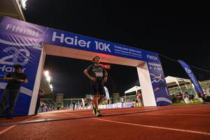 BIB: 5422, 2115, 2022, 00000
                            <button type="button" onclick="openModal(18705794)" class="btn btn-primary btn-sm float-right btn-popup" data-toggle="modal" data-target=".modal-high-quality">
                        <i class="fas fa-shopping-cart"></i> Add to Cart
                    </button>
                                            <button type="button" onclick="isThisMe(18705794, true)" class="btn btn-success btn-sm float-right btn-popup btn-isme hidden" data-toggle="tooltip" data-placement="bottom" title="นี่คือรูปของคุณใช่ไหม คลิกที่นี่เพื่อเอาเข้าอัลบั้ม">
                        <i class="fas fa-plus"></i> Add to album
                    </button>
                    <button type="button" onclick="isThisMe(18705794, false)" class="btn btn-warning btn-sm float-right btn-popup btn-isnotme hidden">
                        <i class="fas fa-ban"></i> Remove from album
                    </button>