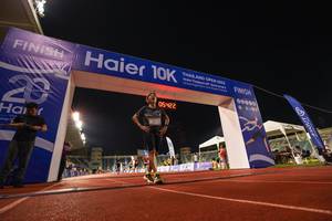 BIB: 05422, 12113, 2022, 00000
                            <button type="button" onclick="openModal(18705792)" class="btn btn-primary btn-sm float-right btn-popup" data-toggle="modal" data-target=".modal-high-quality">
                        <i class="fas fa-shopping-cart"></i> Add to Cart
                    </button>
                                            <button type="button" onclick="isThisMe(18705792, true)" class="btn btn-success btn-sm float-right btn-popup btn-isme hidden" data-toggle="tooltip" data-placement="bottom" title="นี่คือรูปของคุณใช่ไหม คลิกที่นี่เพื่อเอาเข้าอัลบั้ม">
                        <i class="fas fa-plus"></i> Add to album
                    </button>
                    <button type="button" onclick="isThisMe(18705792, false)" class="btn btn-warning btn-sm float-right btn-popup btn-isnotme hidden">
                        <i class="fas fa-ban"></i> Remove from album
                    </button>