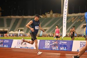 BIB: 1265, 2022
                            <button type="button" onclick="openModal(18677888)" class="btn btn-primary btn-sm float-right btn-popup" data-toggle="modal" data-target=".modal-high-quality">
                        <i class="fas fa-shopping-cart"></i> Add to Cart
                    </button>
                                            <button type="button" onclick="isThisMe(18677888, true)" class="btn btn-success btn-sm float-right btn-popup btn-isme hidden" data-toggle="tooltip" data-placement="bottom" title="นี่คือรูปของคุณใช่ไหม คลิกที่นี่เพื่อเอาเข้าอัลบั้ม">
                        <i class="fas fa-plus"></i> Add to album
                    </button>
                    <button type="button" onclick="isThisMe(18677888, false)" class="btn btn-warning btn-sm float-right btn-popup btn-isnotme hidden">
                        <i class="fas fa-ban"></i> Remove from album
                    </button>