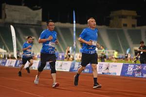 BIB: 1263
                            <button type="button" onclick="openModal(18676610)" class="btn btn-primary btn-sm float-right btn-popup" data-toggle="modal" data-target=".modal-high-quality">
                        <i class="fas fa-shopping-cart"></i> Add to Cart
                    </button>
                                            <button type="button" onclick="isThisMe(18676610, true)" class="btn btn-success btn-sm float-right btn-popup btn-isme hidden" data-toggle="tooltip" data-placement="bottom" title="นี่คือรูปของคุณใช่ไหม คลิกที่นี่เพื่อเอาเข้าอัลบั้ม">
                        <i class="fas fa-plus"></i> Add to album
                    </button>
                    <button type="button" onclick="isThisMe(18676610, false)" class="btn btn-warning btn-sm float-right btn-popup btn-isnotme hidden">
                        <i class="fas fa-ban"></i> Remove from album
                    </button>