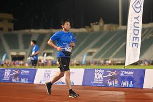 BIB: 1299, 2012
                            <button type="button" onclick="openModal(18678827)" class="btn btn-primary btn-sm float-right btn-popup" data-toggle="modal" data-target=".modal-high-quality">
                        <i class="fas fa-shopping-cart"></i> Add to Cart
                    </button>
                                            <button type="button" onclick="isThisMe(18678827, true)" class="btn btn-success btn-sm float-right btn-popup btn-isme hidden" data-toggle="tooltip" data-placement="bottom" title="นี่คือรูปของคุณใช่ไหม คลิกที่นี่เพื่อเอาเข้าอัลบั้ม">
                        <i class="fas fa-plus"></i> Add to album
                    </button>
                    <button type="button" onclick="isThisMe(18678827, false)" class="btn btn-warning btn-sm float-right btn-popup btn-isnotme hidden">
                        <i class="fas fa-ban"></i> Remove from album
                    </button>