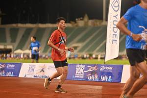 BIB: 2012
                            <button type="button" onclick="openModal(18678612)" class="btn btn-primary btn-sm float-right btn-popup" data-toggle="modal" data-target=".modal-high-quality">
                        <i class="fas fa-shopping-cart"></i> Add to Cart
                    </button>
                                            <button type="button" onclick="isThisMe(18678612, true)" class="btn btn-success btn-sm float-right btn-popup btn-isme hidden" data-toggle="tooltip" data-placement="bottom" title="นี่คือรูปของคุณใช่ไหม คลิกที่นี่เพื่อเอาเข้าอัลบั้ม">
                        <i class="fas fa-plus"></i> Add to album
                    </button>
                    <button type="button" onclick="isThisMe(18678612, false)" class="btn btn-warning btn-sm float-right btn-popup btn-isnotme hidden">
                        <i class="fas fa-ban"></i> Remove from album
                    </button>