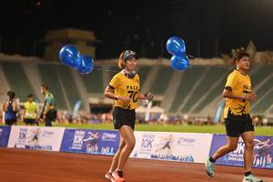 BIB: 7009, 2022
                            <button type="button" onclick="openModal(18678417)" class="btn btn-primary btn-sm float-right btn-popup" data-toggle="modal" data-target=".modal-high-quality">
                        <i class="fas fa-shopping-cart"></i> Add to Cart
                    </button>
                                            <button type="button" onclick="isThisMe(18678417, true)" class="btn btn-success btn-sm float-right btn-popup btn-isme hidden" data-toggle="tooltip" data-placement="bottom" title="นี่คือรูปของคุณใช่ไหม คลิกที่นี่เพื่อเอาเข้าอัลบั้ม">
                        <i class="fas fa-plus"></i> Add to album
                    </button>
                    <button type="button" onclick="isThisMe(18678417, false)" class="btn btn-warning btn-sm float-right btn-popup btn-isnotme hidden">
                        <i class="fas fa-ban"></i> Remove from album
                    </button>