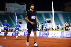 BIB: 11804
                            <button type="button" onclick="openModal(18788720)" class="btn btn-primary btn-sm float-right btn-popup" data-toggle="modal" data-target=".modal-high-quality">
                        <i class="fas fa-shopping-cart"></i> Add to Cart
                    </button>
                                            <button type="button" onclick="isThisMe(18788720, true)" class="btn btn-success btn-sm float-right btn-popup btn-isme hidden" data-toggle="tooltip" data-placement="bottom" title="นี่คือรูปของคุณใช่ไหม คลิกที่นี่เพื่อเอาเข้าอัลบั้ม">
                        <i class="fas fa-plus"></i> Add to album
                    </button>
                    <button type="button" onclick="isThisMe(18788720, false)" class="btn btn-warning btn-sm float-right btn-popup btn-isnotme hidden">
                        <i class="fas fa-ban"></i> Remove from album
                    </button>