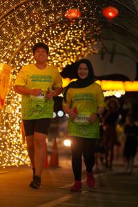 BIB: 50300
                            <button type="button" onclick="openModal(21799530)" class="btn btn-primary btn-sm float-right btn-popup" data-toggle="modal" data-target=".modal-high-quality">
                        <i class="fas fa-shopping-cart"></i> Add to Cart
                    </button>
                                            <button type="button" onclick="isThisMe(21799530, true)" class="btn btn-success btn-sm float-right btn-popup btn-isme hidden" data-toggle="tooltip" data-placement="bottom" title="นี่คือรูปของคุณใช่ไหม คลิกที่นี่เพื่อเอาเข้าอัลบั้ม">
                        <i class="fas fa-plus"></i> Add to album
                    </button>
                    <button type="button" onclick="isThisMe(21799530, false)" class="btn btn-warning btn-sm float-right btn-popup btn-isnotme hidden">
                        <i class="fas fa-ban"></i> Remove from album
                    </button>