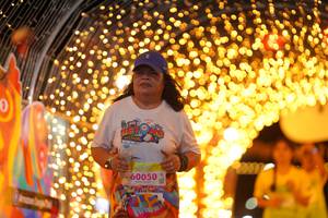 BIB: 60050
                            <button type="button" onclick="openModal(21799397)" class="btn btn-primary btn-sm float-right btn-popup" data-toggle="modal" data-target=".modal-high-quality">
                        <i class="fas fa-shopping-cart"></i> Add to Cart
                    </button>
                                            <button type="button" onclick="isThisMe(21799397, true)" class="btn btn-success btn-sm float-right btn-popup btn-isme hidden" data-toggle="tooltip" data-placement="bottom" title="นี่คือรูปของคุณใช่ไหม คลิกที่นี่เพื่อเอาเข้าอัลบั้ม">
                        <i class="fas fa-plus"></i> Add to album
                    </button>
                    <button type="button" onclick="isThisMe(21799397, false)" class="btn btn-warning btn-sm float-right btn-popup btn-isnotme hidden">
                        <i class="fas fa-ban"></i> Remove from album
                    </button>