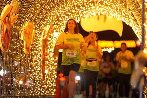 BIB: 90101
                            <button type="button" onclick="openModal(21799457)" class="btn btn-primary btn-sm float-right btn-popup" data-toggle="modal" data-target=".modal-high-quality">
                        <i class="fas fa-shopping-cart"></i> Add to Cart
                    </button>
                                            <button type="button" onclick="isThisMe(21799457, true)" class="btn btn-success btn-sm float-right btn-popup btn-isme hidden" data-toggle="tooltip" data-placement="bottom" title="นี่คือรูปของคุณใช่ไหม คลิกที่นี่เพื่อเอาเข้าอัลบั้ม">
                        <i class="fas fa-plus"></i> Add to album
                    </button>
                    <button type="button" onclick="isThisMe(21799457, false)" class="btn btn-warning btn-sm float-right btn-popup btn-isnotme hidden">
                        <i class="fas fa-ban"></i> Remove from album
                    </button>