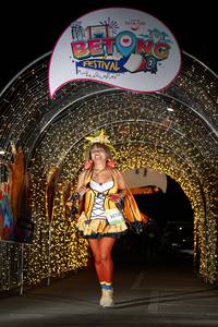 BIB: 5023
                            <button type="button" onclick="openModal(21782500)" class="btn btn-primary btn-sm float-right btn-popup" data-toggle="modal" data-target=".modal-high-quality">
                        <i class="fas fa-shopping-cart"></i> Add to Cart
                    </button>
                                            <button type="button" onclick="isThisMe(21782500, true)" class="btn btn-success btn-sm float-right btn-popup btn-isme hidden" data-toggle="tooltip" data-placement="bottom" title="นี่คือรูปของคุณใช่ไหม คลิกที่นี่เพื่อเอาเข้าอัลบั้ม">
                        <i class="fas fa-plus"></i> Add to album
                    </button>
                    <button type="button" onclick="isThisMe(21782500, false)" class="btn btn-warning btn-sm float-right btn-popup btn-isnotme hidden">
                        <i class="fas fa-ban"></i> Remove from album
                    </button>