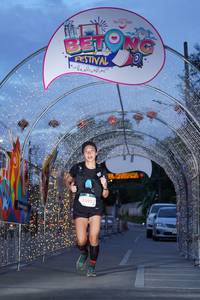 BIB: 5598
                            <button type="button" onclick="openModal(21781195)" class="btn btn-primary btn-sm float-right btn-popup" data-toggle="modal" data-target=".modal-high-quality">
                        <i class="fas fa-shopping-cart"></i> Add to Cart
                    </button>
                                            <button type="button" onclick="isThisMe(21781195, true)" class="btn btn-success btn-sm float-right btn-popup btn-isme hidden" data-toggle="tooltip" data-placement="bottom" title="นี่คือรูปของคุณใช่ไหม คลิกที่นี่เพื่อเอาเข้าอัลบั้ม">
                        <i class="fas fa-plus"></i> Add to album
                    </button>
                    <button type="button" onclick="isThisMe(21781195, false)" class="btn btn-warning btn-sm float-right btn-popup btn-isnotme hidden">
                        <i class="fas fa-ban"></i> Remove from album
                    </button>