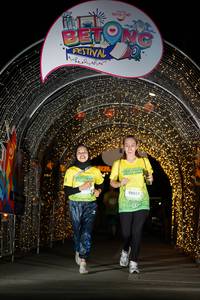 BIB: 90081
                            <button type="button" onclick="openModal(21778801)" class="btn btn-primary btn-sm float-right btn-popup" data-toggle="modal" data-target=".modal-high-quality">
                        <i class="fas fa-shopping-cart"></i> Add to Cart
                    </button>
                                            <button type="button" onclick="isThisMe(21778801, true)" class="btn btn-success btn-sm float-right btn-popup btn-isme hidden" data-toggle="tooltip" data-placement="bottom" title="นี่คือรูปของคุณใช่ไหม คลิกที่นี่เพื่อเอาเข้าอัลบั้ม">
                        <i class="fas fa-plus"></i> Add to album
                    </button>
                    <button type="button" onclick="isThisMe(21778801, false)" class="btn btn-warning btn-sm float-right btn-popup btn-isnotme hidden">
                        <i class="fas fa-ban"></i> Remove from album
                    </button>