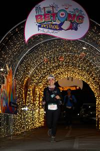 BIB: 5131
                            <button type="button" onclick="openModal(21779581)" class="btn btn-primary btn-sm float-right btn-popup" data-toggle="modal" data-target=".modal-high-quality">
                        <i class="fas fa-shopping-cart"></i> Add to Cart
                    </button>
                                            <button type="button" onclick="isThisMe(21779581, true)" class="btn btn-success btn-sm float-right btn-popup btn-isme hidden" data-toggle="tooltip" data-placement="bottom" title="นี่คือรูปของคุณใช่ไหม คลิกที่นี่เพื่อเอาเข้าอัลบั้ม">
                        <i class="fas fa-plus"></i> Add to album
                    </button>
                    <button type="button" onclick="isThisMe(21779581, false)" class="btn btn-warning btn-sm float-right btn-popup btn-isnotme hidden">
                        <i class="fas fa-ban"></i> Remove from album
                    </button>