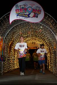 BIB: 50585
                            <button type="button" onclick="openModal(21777805)" class="btn btn-primary btn-sm float-right btn-popup" data-toggle="modal" data-target=".modal-high-quality">
                        <i class="fas fa-shopping-cart"></i> Add to Cart
                    </button>
                                            <button type="button" onclick="isThisMe(21777805, true)" class="btn btn-success btn-sm float-right btn-popup btn-isme hidden" data-toggle="tooltip" data-placement="bottom" title="นี่คือรูปของคุณใช่ไหม คลิกที่นี่เพื่อเอาเข้าอัลบั้ม">
                        <i class="fas fa-plus"></i> Add to album
                    </button>
                    <button type="button" onclick="isThisMe(21777805, false)" class="btn btn-warning btn-sm float-right btn-popup btn-isnotme hidden">
                        <i class="fas fa-ban"></i> Remove from album
                    </button>