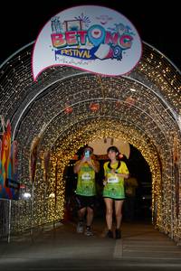 BIB: 050, 30029
                            <button type="button" onclick="openModal(21778485)" class="btn btn-primary btn-sm float-right btn-popup" data-toggle="modal" data-target=".modal-high-quality">
                        <i class="fas fa-shopping-cart"></i> Add to Cart
                    </button>
                                            <button type="button" onclick="isThisMe(21778485, true)" class="btn btn-success btn-sm float-right btn-popup btn-isme hidden" data-toggle="tooltip" data-placement="bottom" title="นี่คือรูปของคุณใช่ไหม คลิกที่นี่เพื่อเอาเข้าอัลบั้ม">
                        <i class="fas fa-plus"></i> Add to album
                    </button>
                    <button type="button" onclick="isThisMe(21778485, false)" class="btn btn-warning btn-sm float-right btn-popup btn-isnotme hidden">
                        <i class="fas fa-ban"></i> Remove from album
                    </button>