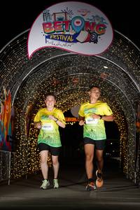 BIB: 50039, 50049
                            <button type="button" onclick="openModal(21782614)" class="btn btn-primary btn-sm float-right btn-popup" data-toggle="modal" data-target=".modal-high-quality">
                        <i class="fas fa-shopping-cart"></i> Add to Cart
                    </button>
                                            <button type="button" onclick="isThisMe(21782614, true)" class="btn btn-success btn-sm float-right btn-popup btn-isme hidden" data-toggle="tooltip" data-placement="bottom" title="นี่คือรูปของคุณใช่ไหม คลิกที่นี่เพื่อเอาเข้าอัลบั้ม">
                        <i class="fas fa-plus"></i> Add to album
                    </button>
                    <button type="button" onclick="isThisMe(21782614, false)" class="btn btn-warning btn-sm float-right btn-popup btn-isnotme hidden">
                        <i class="fas fa-ban"></i> Remove from album
                    </button>