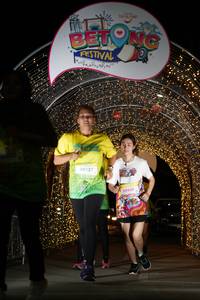 BIB: 50227, 50600
                            <button type="button" onclick="openModal(21778428)" class="btn btn-primary btn-sm float-right btn-popup" data-toggle="modal" data-target=".modal-high-quality">
                        <i class="fas fa-shopping-cart"></i> Add to Cart
                    </button>
                                            <button type="button" onclick="isThisMe(21778428, true)" class="btn btn-success btn-sm float-right btn-popup btn-isme hidden" data-toggle="tooltip" data-placement="bottom" title="นี่คือรูปของคุณใช่ไหม คลิกที่นี่เพื่อเอาเข้าอัลบั้ม">
                        <i class="fas fa-plus"></i> Add to album
                    </button>
                    <button type="button" onclick="isThisMe(21778428, false)" class="btn btn-warning btn-sm float-right btn-popup btn-isnotme hidden">
                        <i class="fas fa-ban"></i> Remove from album
                    </button>