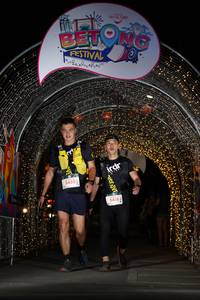 BIB: 5432, 5418
                            <button type="button" onclick="openModal(21779228)" class="btn btn-primary btn-sm float-right btn-popup" data-toggle="modal" data-target=".modal-high-quality">
                        <i class="fas fa-shopping-cart"></i> Add to Cart
                    </button>
                                            <button type="button" onclick="isThisMe(21779228, true)" class="btn btn-success btn-sm float-right btn-popup btn-isme hidden" data-toggle="tooltip" data-placement="bottom" title="นี่คือรูปของคุณใช่ไหม คลิกที่นี่เพื่อเอาเข้าอัลบั้ม">
                        <i class="fas fa-plus"></i> Add to album
                    </button>
                    <button type="button" onclick="isThisMe(21779228, false)" class="btn btn-warning btn-sm float-right btn-popup btn-isnotme hidden">
                        <i class="fas fa-ban"></i> Remove from album
                    </button>