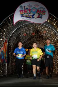 BIB: 100
                            <button type="button" onclick="openModal(21778350)" class="btn btn-primary btn-sm float-right btn-popup" data-toggle="modal" data-target=".modal-high-quality">
                        <i class="fas fa-shopping-cart"></i> Add to Cart
                    </button>
                                            <button type="button" onclick="isThisMe(21778350, true)" class="btn btn-success btn-sm float-right btn-popup btn-isme hidden" data-toggle="tooltip" data-placement="bottom" title="นี่คือรูปของคุณใช่ไหม คลิกที่นี่เพื่อเอาเข้าอัลบั้ม">
                        <i class="fas fa-plus"></i> Add to album
                    </button>
                    <button type="button" onclick="isThisMe(21778350, false)" class="btn btn-warning btn-sm float-right btn-popup btn-isnotme hidden">
                        <i class="fas fa-ban"></i> Remove from album
                    </button>