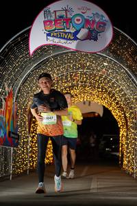 BIB: 60047
                            <button type="button" onclick="openModal(21777293)" class="btn btn-primary btn-sm float-right btn-popup" data-toggle="modal" data-target=".modal-high-quality">
                        <i class="fas fa-shopping-cart"></i> Add to Cart
                    </button>
                                            <button type="button" onclick="isThisMe(21777293, true)" class="btn btn-success btn-sm float-right btn-popup btn-isme hidden" data-toggle="tooltip" data-placement="bottom" title="นี่คือรูปของคุณใช่ไหม คลิกที่นี่เพื่อเอาเข้าอัลบั้ม">
                        <i class="fas fa-plus"></i> Add to album
                    </button>
                    <button type="button" onclick="isThisMe(21777293, false)" class="btn btn-warning btn-sm float-right btn-popup btn-isnotme hidden">
                        <i class="fas fa-ban"></i> Remove from album
                    </button>