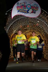 BIB: 9009, 90061, 50345
                            <button type="button" onclick="openModal(21778213)" class="btn btn-primary btn-sm float-right btn-popup" data-toggle="modal" data-target=".modal-high-quality">
                        <i class="fas fa-shopping-cart"></i> Add to Cart
                    </button>
                                            <button type="button" onclick="isThisMe(21778213, true)" class="btn btn-success btn-sm float-right btn-popup btn-isme hidden" data-toggle="tooltip" data-placement="bottom" title="นี่คือรูปของคุณใช่ไหม คลิกที่นี่เพื่อเอาเข้าอัลบั้ม">
                        <i class="fas fa-plus"></i> Add to album
                    </button>
                    <button type="button" onclick="isThisMe(21778213, false)" class="btn btn-warning btn-sm float-right btn-popup btn-isnotme hidden">
                        <i class="fas fa-ban"></i> Remove from album
                    </button>